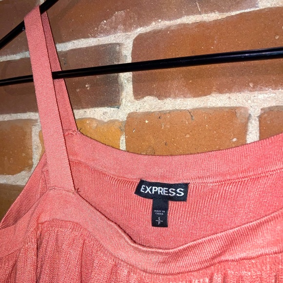 EXPRESS Women’s Pink Top Peek-a-Boo Shoulders - Picture 4 of 4